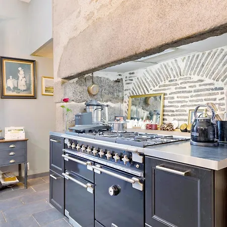 D'hotes Les Carmes B&B