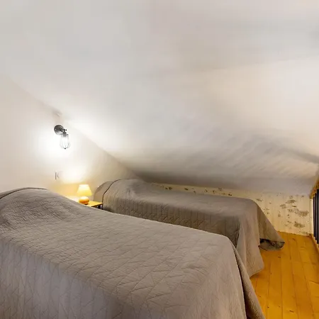 D'hotes Les Carmes 라플라켈리어